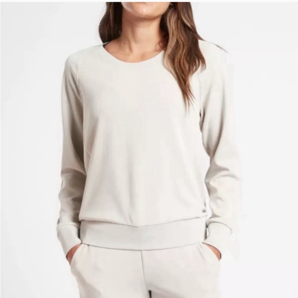 Athleta Tops - Athleta Seasoft Scoop Neck Sweatshirt In Bone EUC